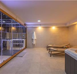 5 bedroom villa with pool near Crikvenica, sleeps 10